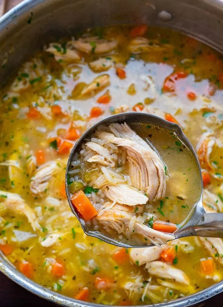 Soupe de poulet et de riz